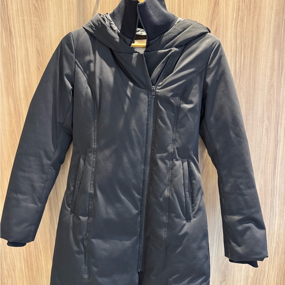 Soia & Kyo Jackets & Blazers - Soia & Kyo Black Hooded Puffer Coat